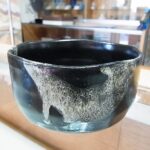 本日のおすすめはシックな茶碗です♪ 福岡の質屋ハルマチ原町質店